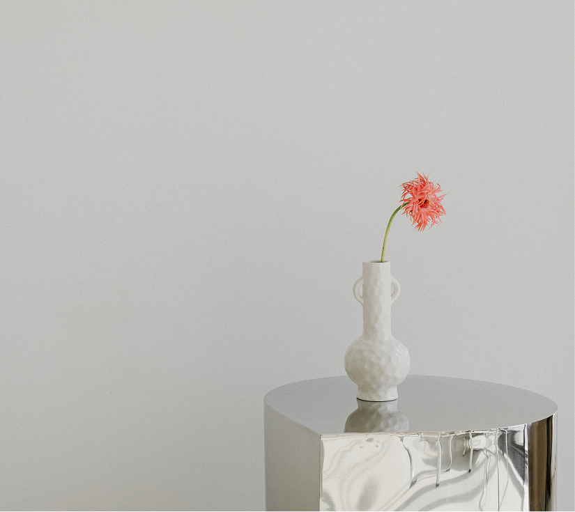 Eine Blume in einer Vase